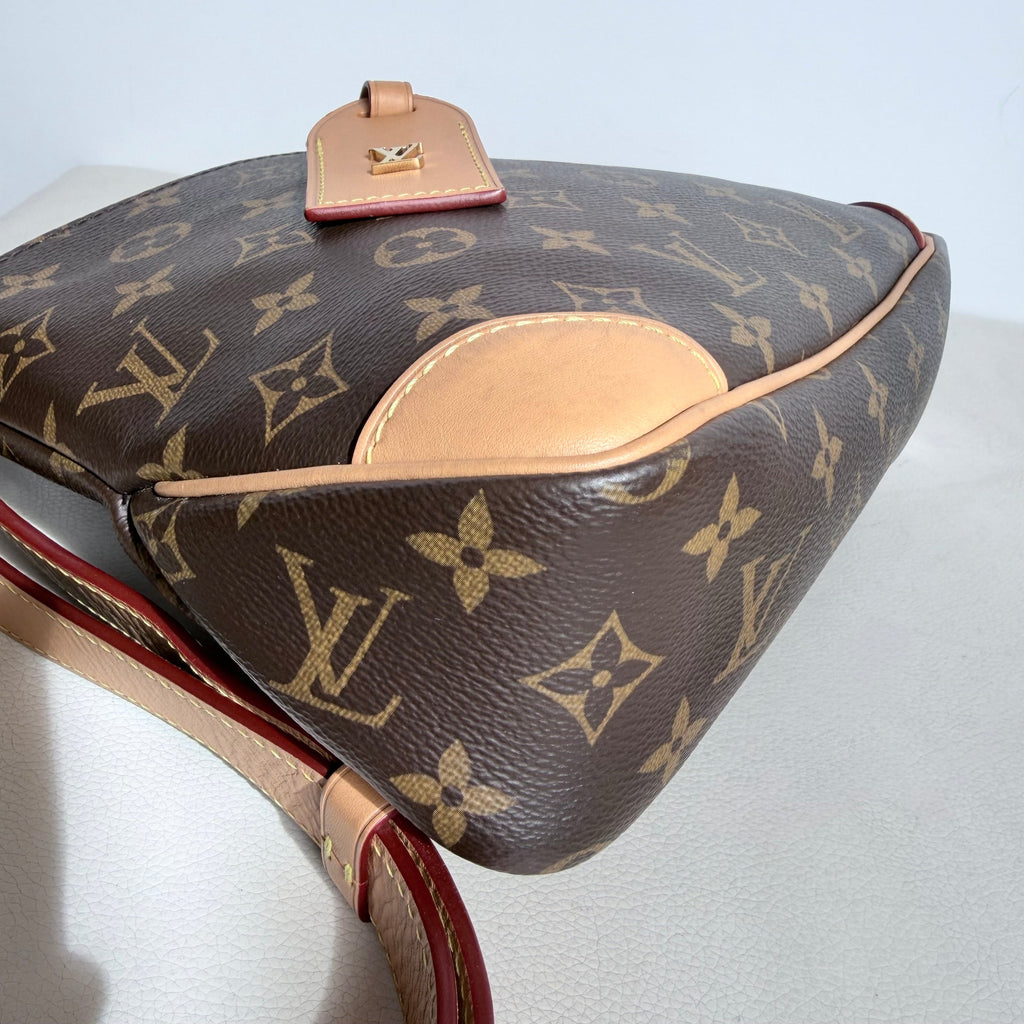 LOUIS VUITTON Monogram Odeon PM Natural Shoulder bag/Crossbody Handbag
