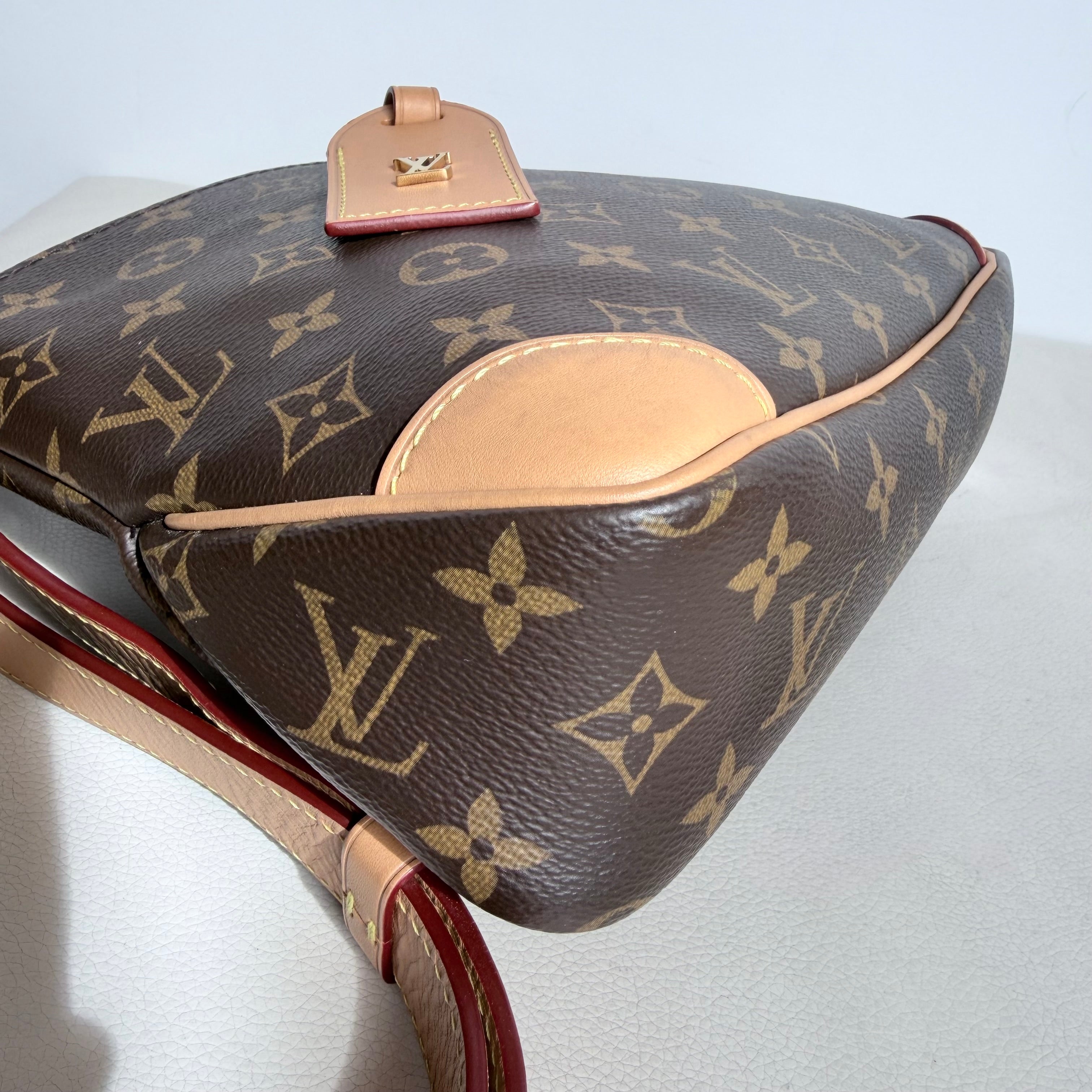 LOUIS VUITTON Monogram Odeon PM Natural Shoulder bag/Crossbody Handbag