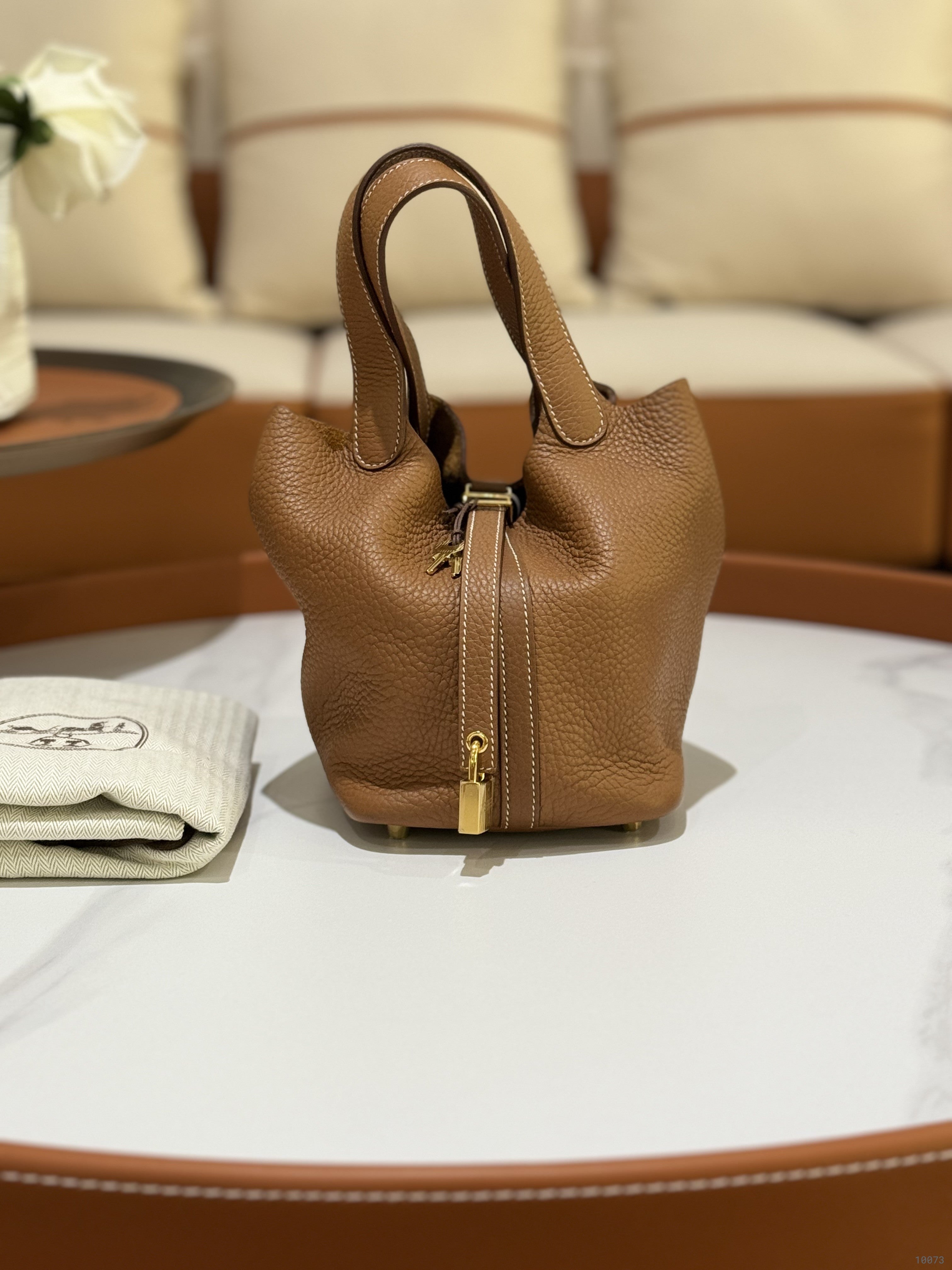 HERMES PICOTIN 18 GOLD BROWN