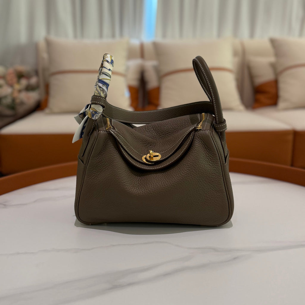 Hermes Lindy 26 Etoupe with Gold Hardware TC Leather (B Stamp)