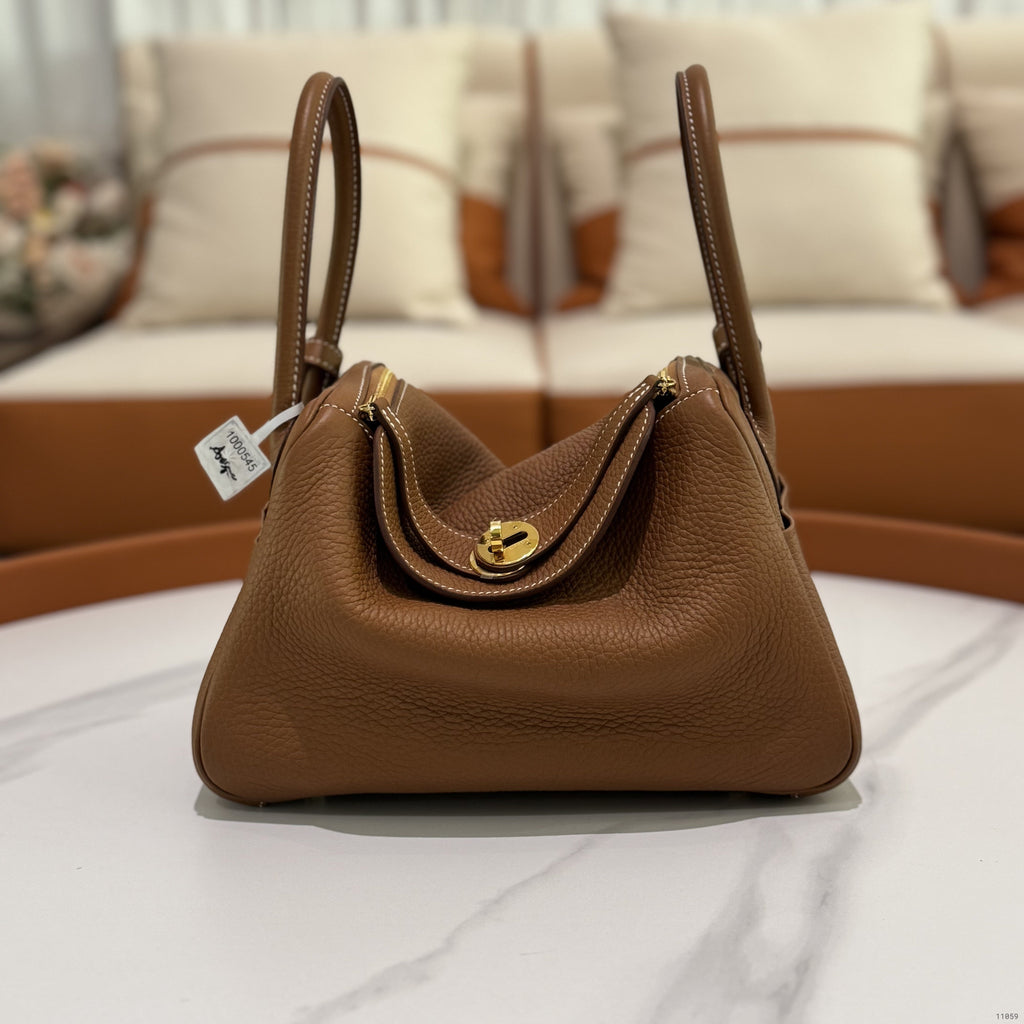 HERMÈS LINDY 26 BROWN WITH GOLD HARDWARE TC LEATHER