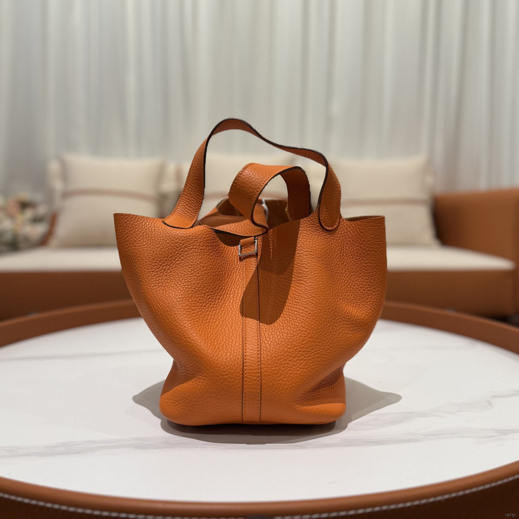 HERMES PICOTIN 22 ORANGE Q STAMP