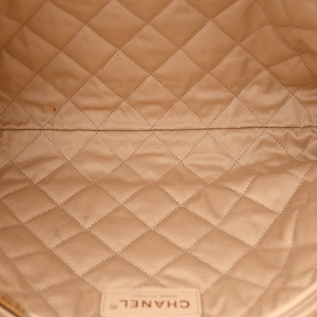 Shiny Calfskin Quilted Small Chanel 22 White