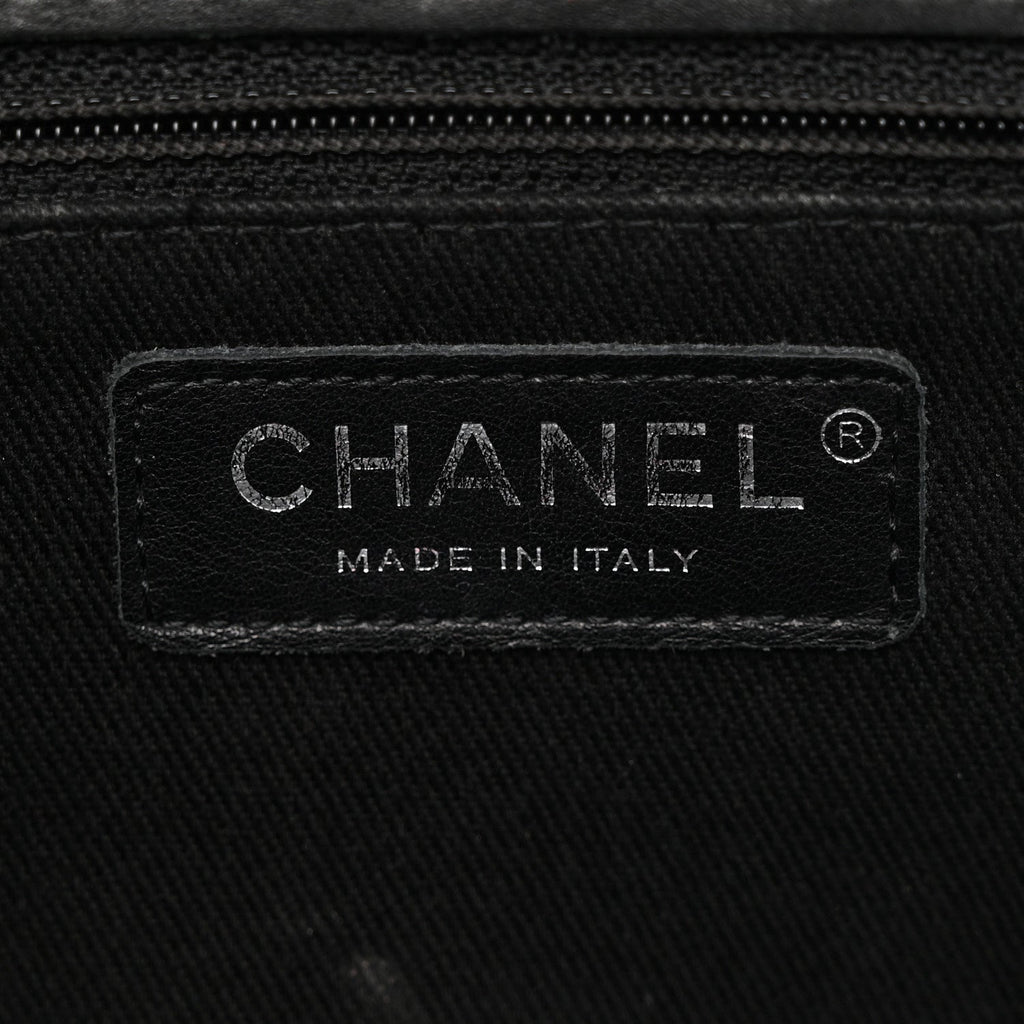 Calfskin Quilted Large Hamptons Flap Black