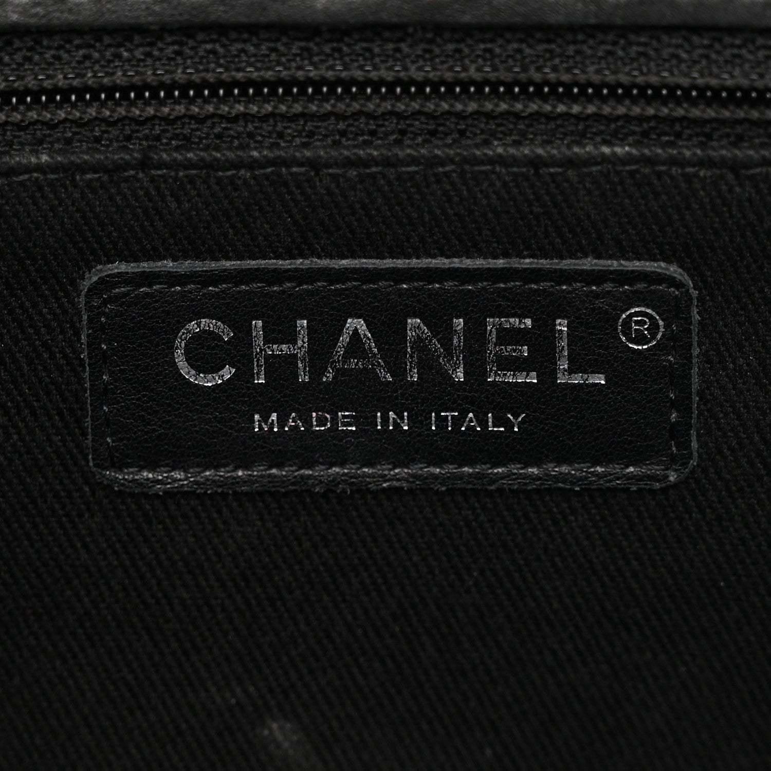 Calfskin Quilted Large Hamptons Flap Black