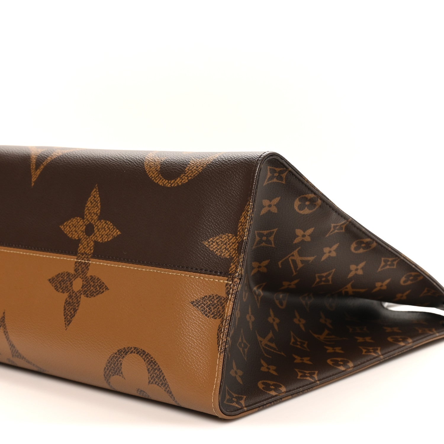 Reverse Monogram Giant Onthego GM