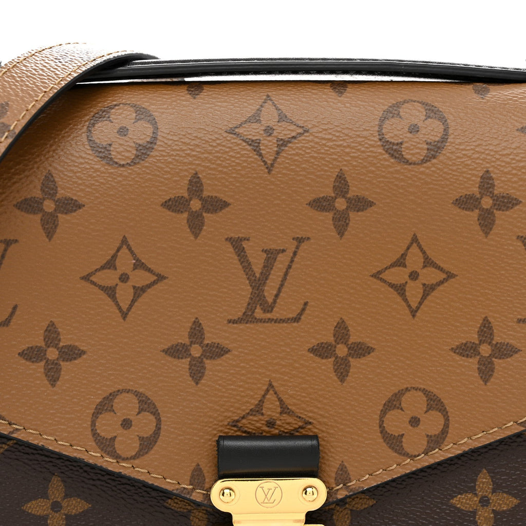 Reverse Monogram Pochette Metis