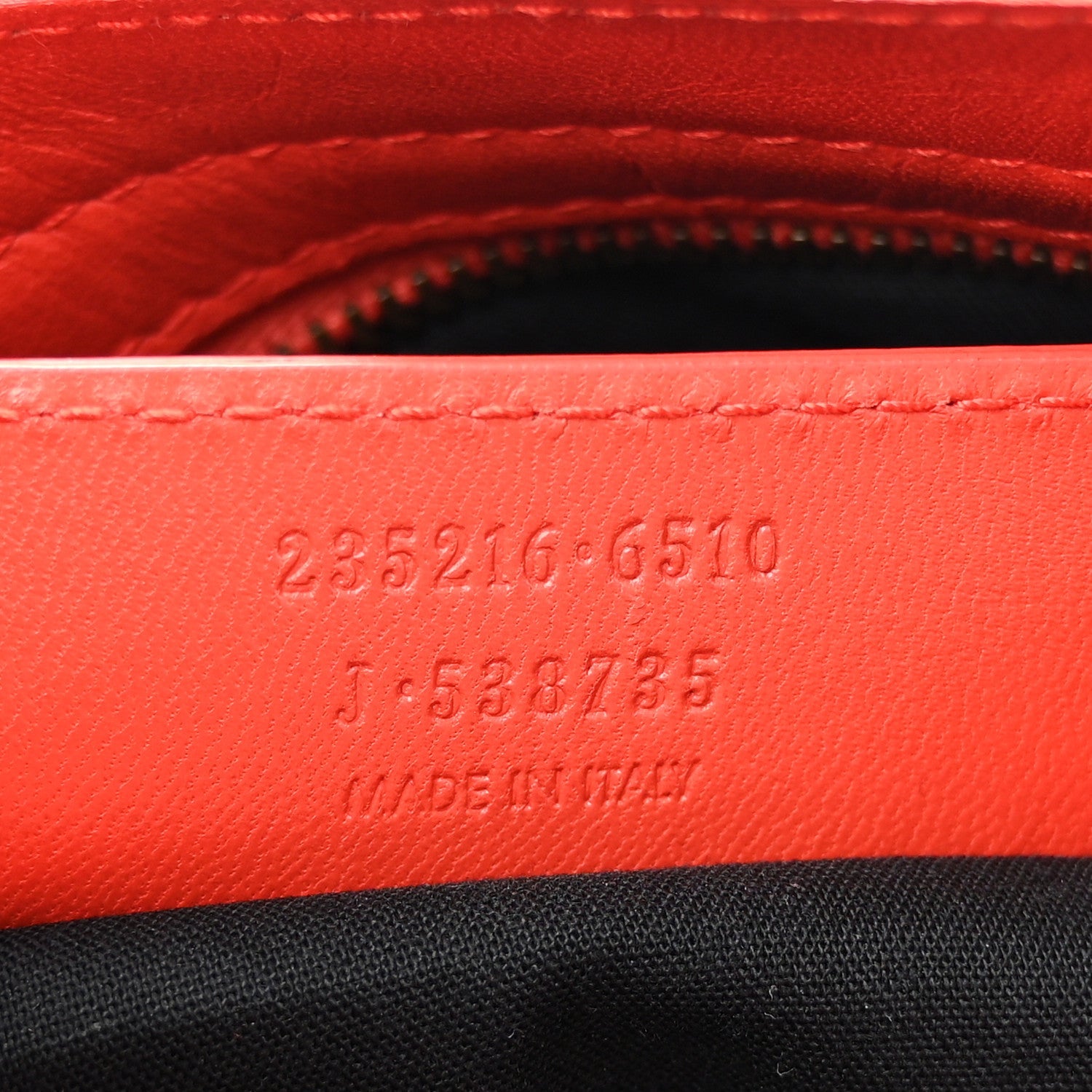 Agneau Perforated Classic Hardware Velo Rouge Grenade
