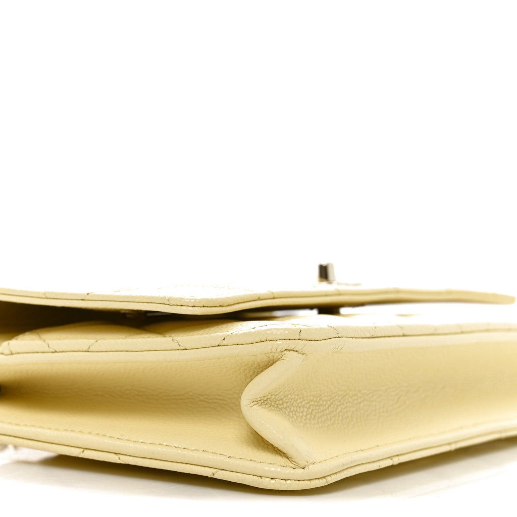Caviar Quilted CC Turnlock Wallet On Chain WOC Light Yellow