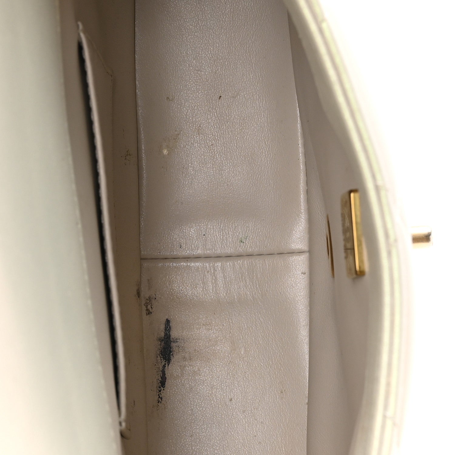 Pearly Lambskin Quilted Pearl Small Flap Light Grey
