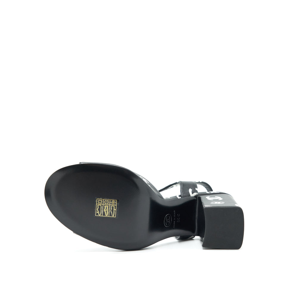 Chanel Size 39 22S Printed Lambskin Sandals Black/White
