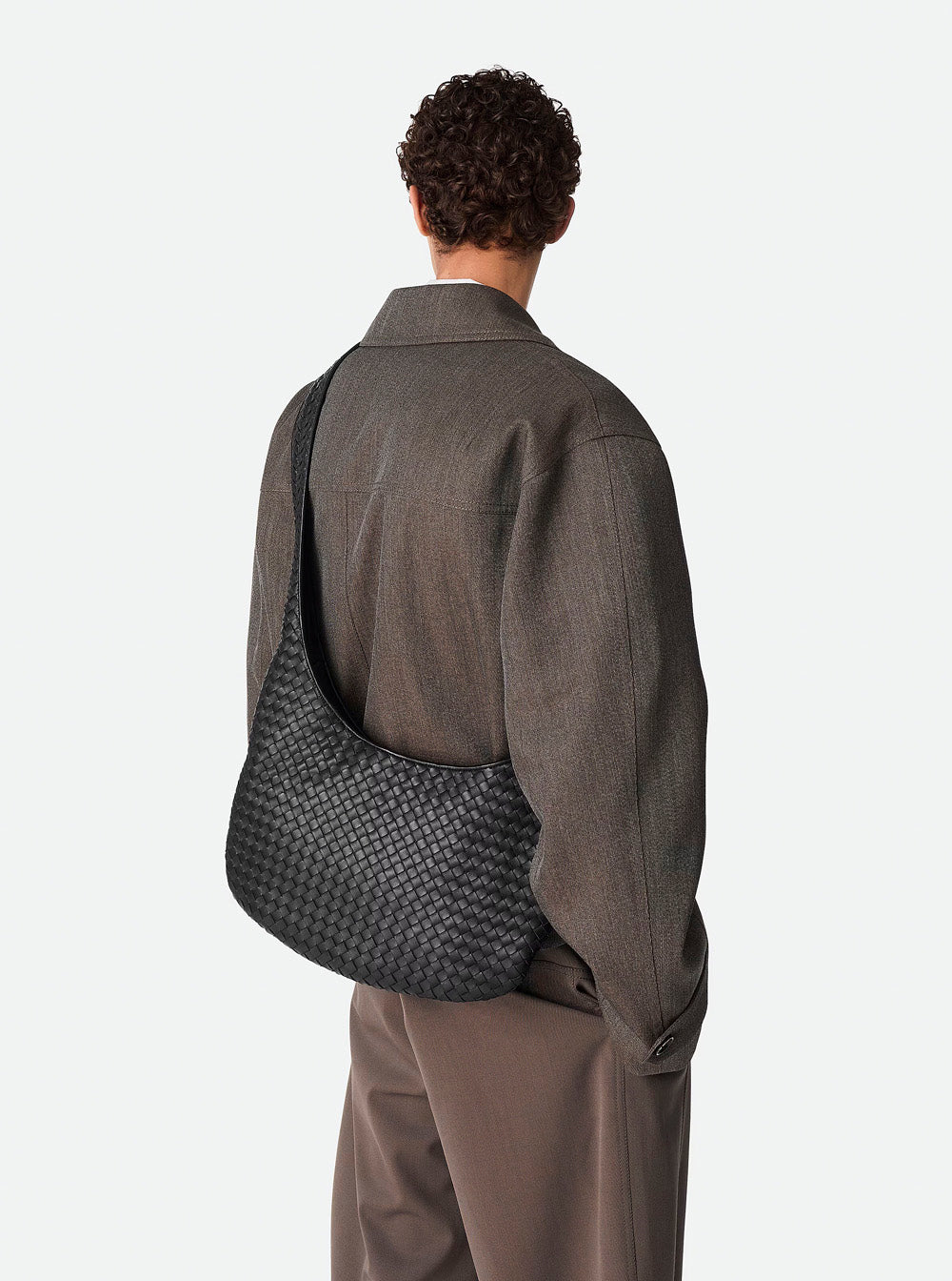 Bottega Veneta Men Bottega Shoulder Bag With Top Zip Closure And Black Leather Intreccio Motif For Men