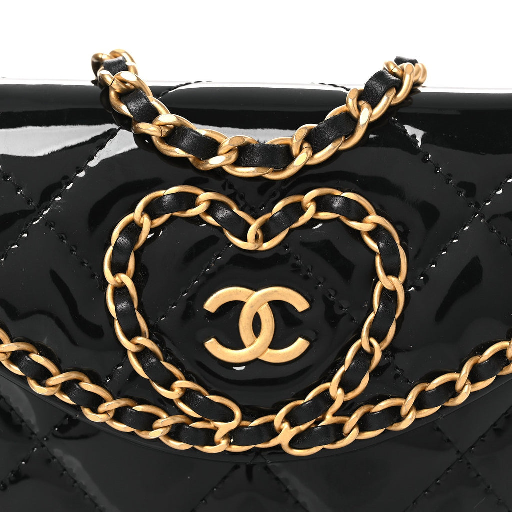 Patent Quilted Chain Around Heart Mini Chain Flap Black