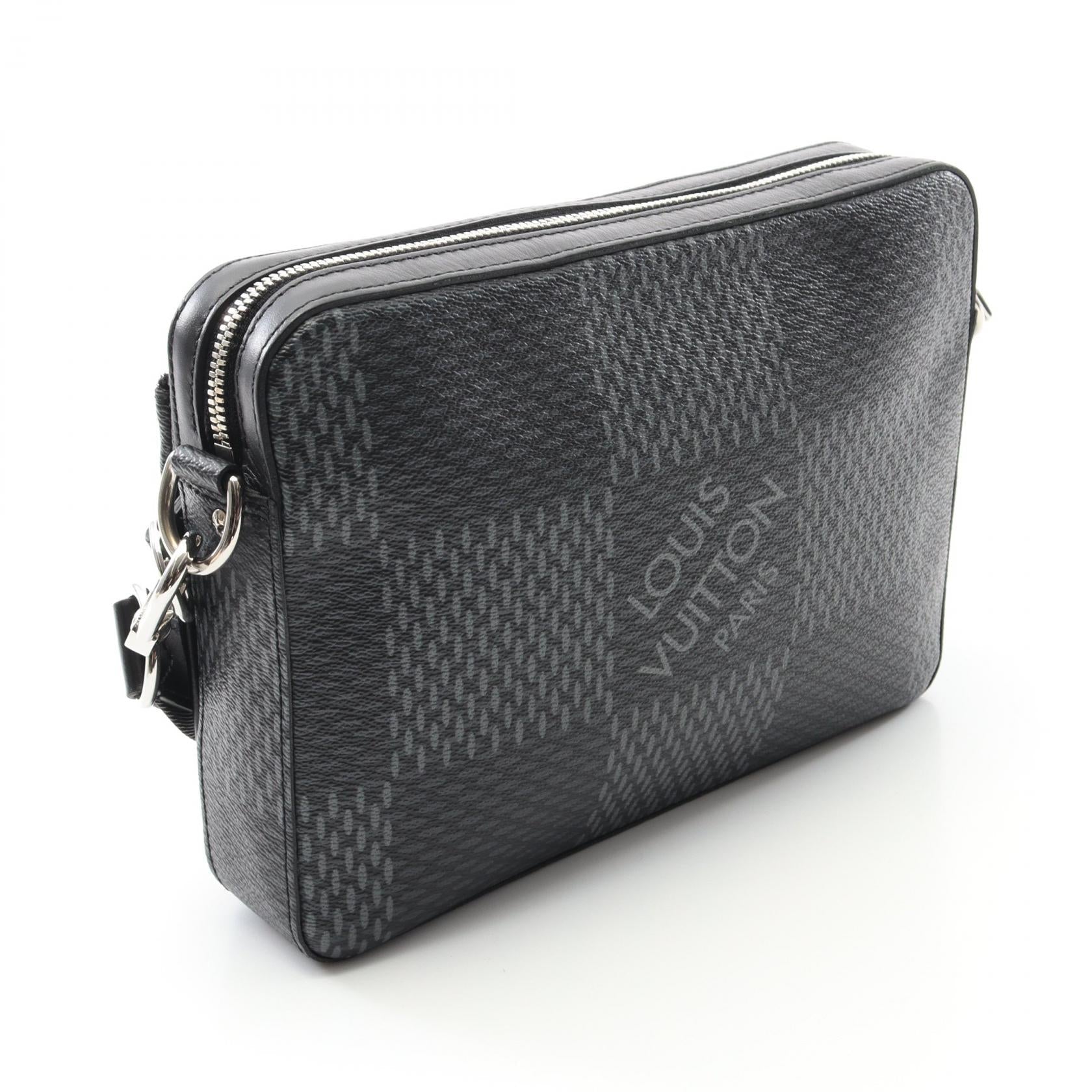 Louis Vuitton Trio Messenger Damier Graphite Shoulder Bag