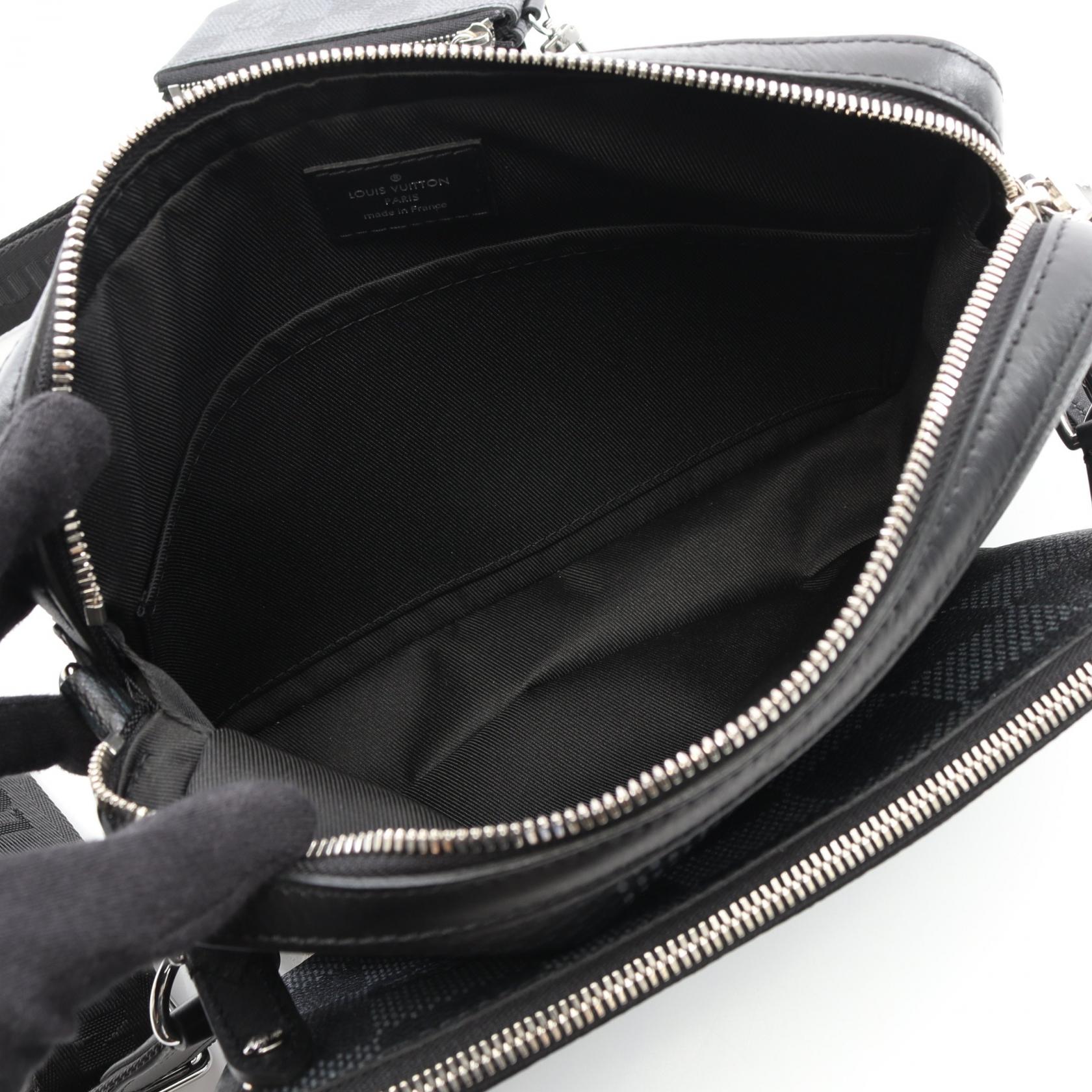 Louis Vuitton Trio Messenger Damier Graphite Shoulder Bag