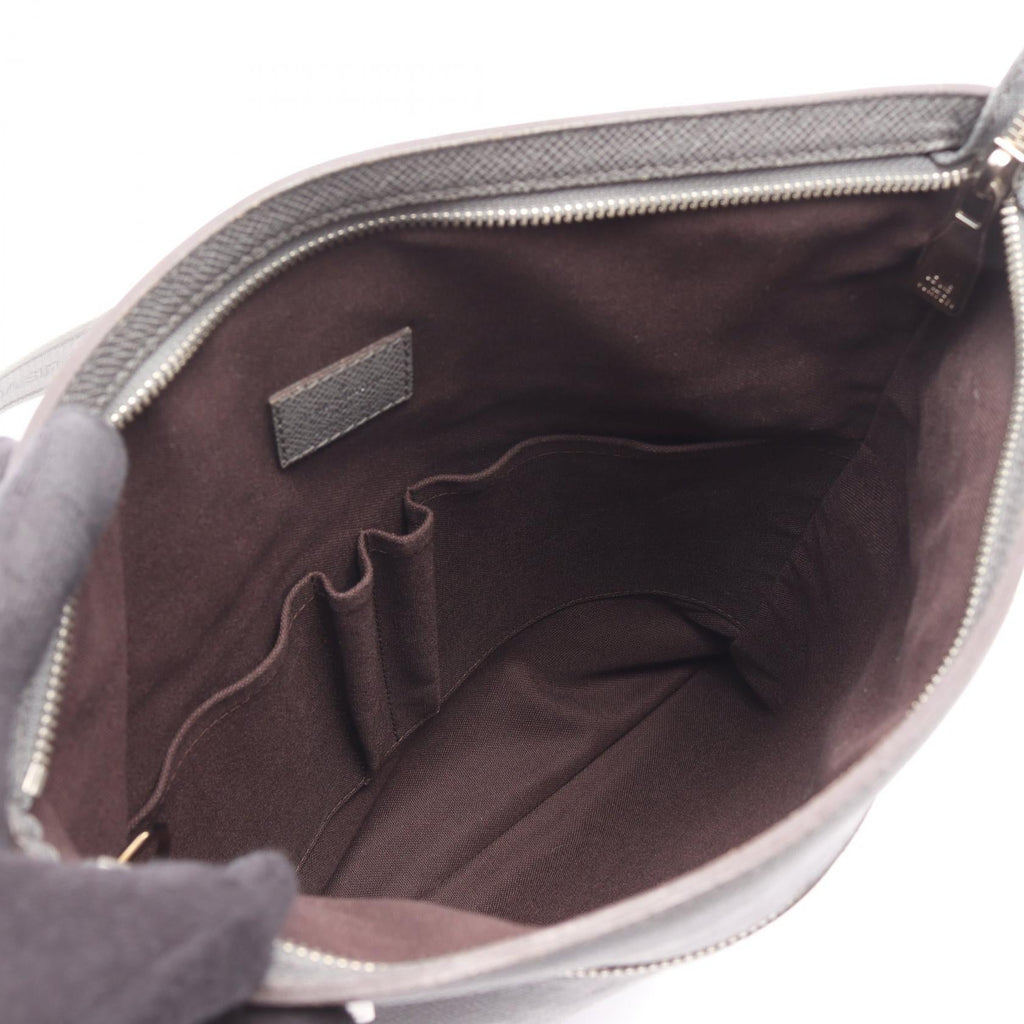 Louis Vuitton Sasha Taiga Leather Shoulder Bag