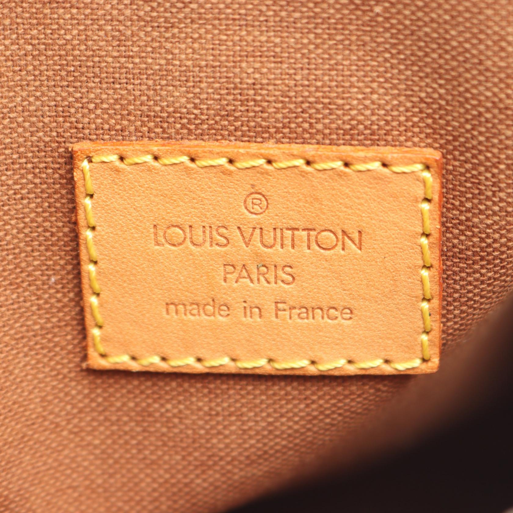 Louis Vuitton Pochette Bosphore Monogram Shoulder Bag