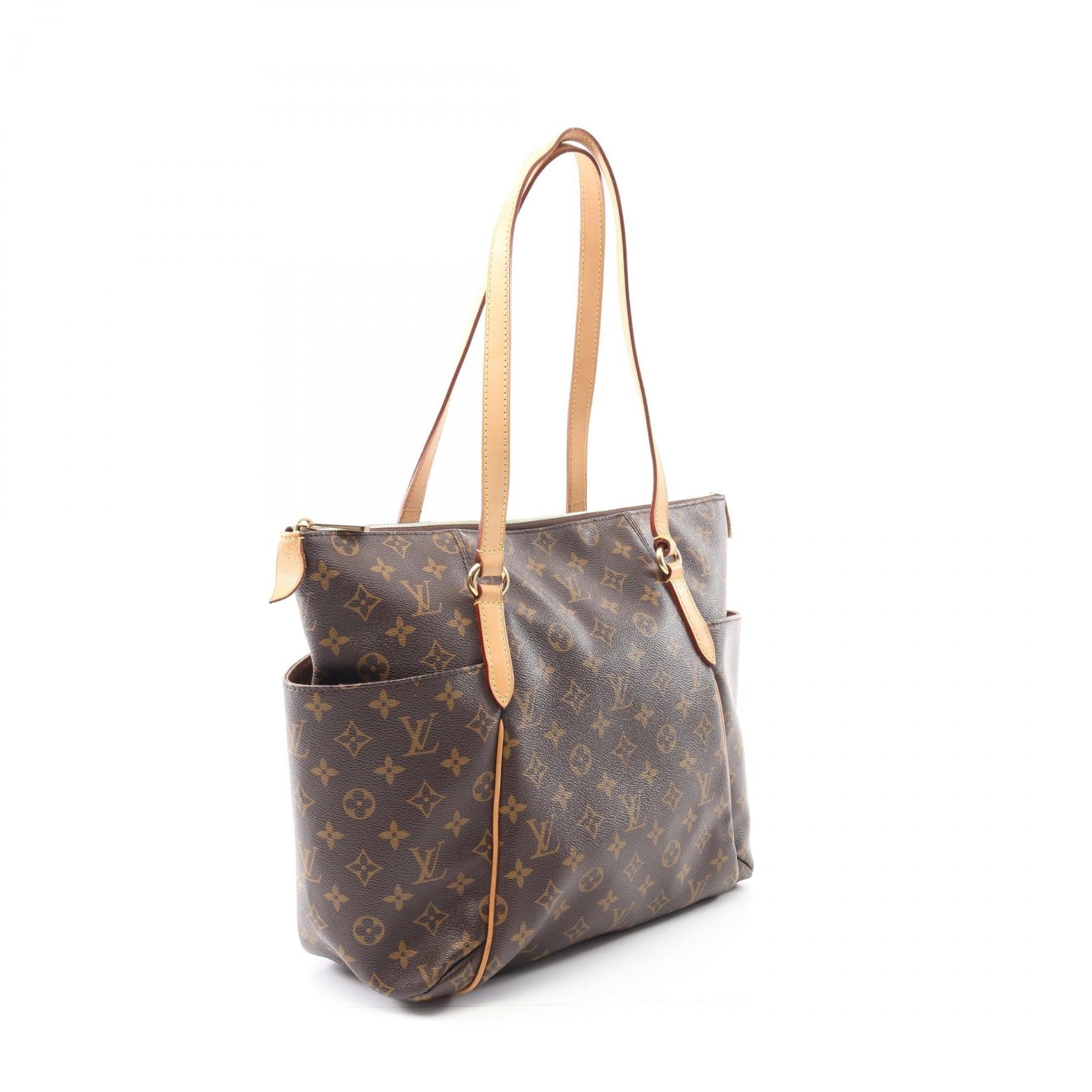 Louis Vuitton Totally MM Monogram Coated Canvas Tote Bag