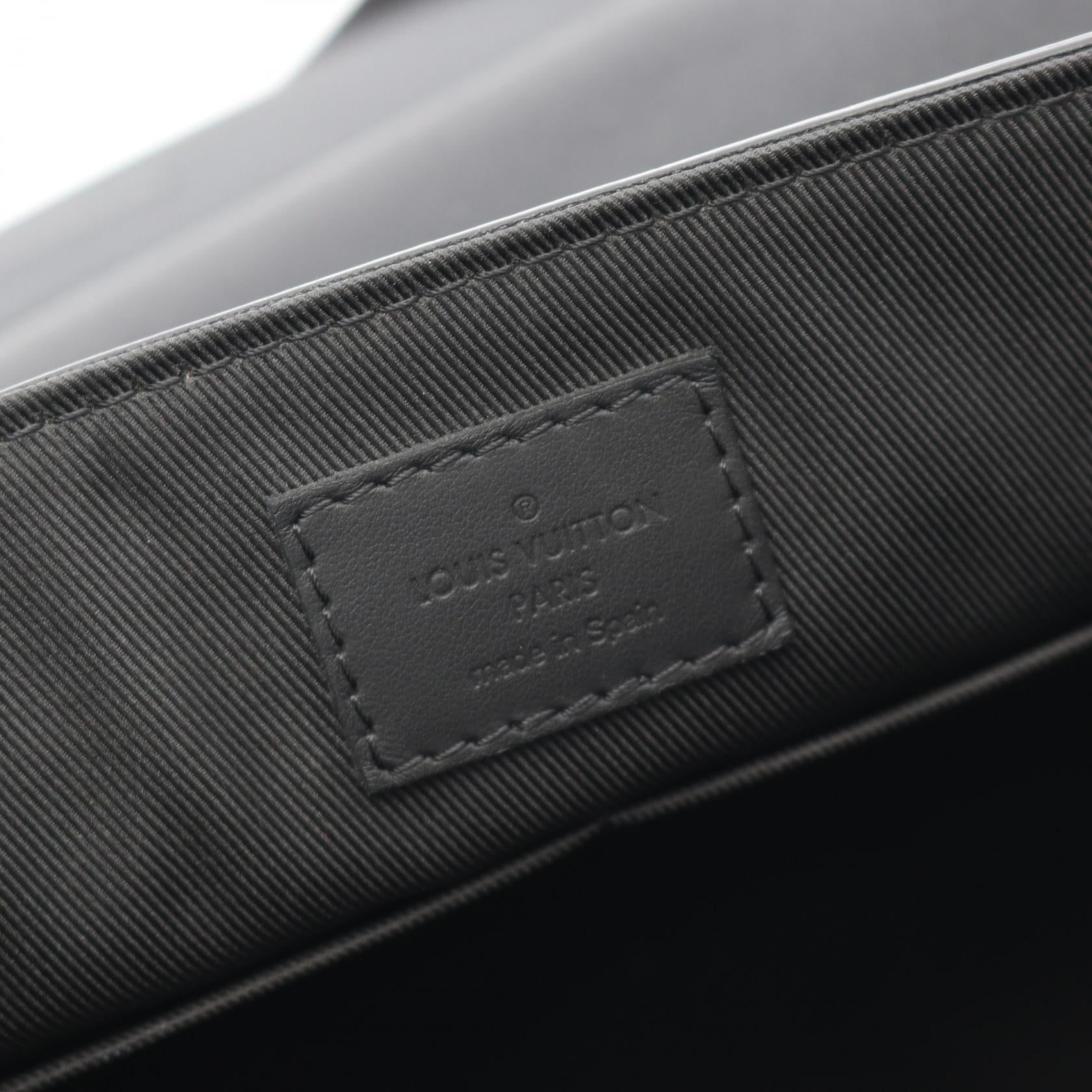 Louis Vuitton Takeoff Messenger Leather Shoulder Bag
