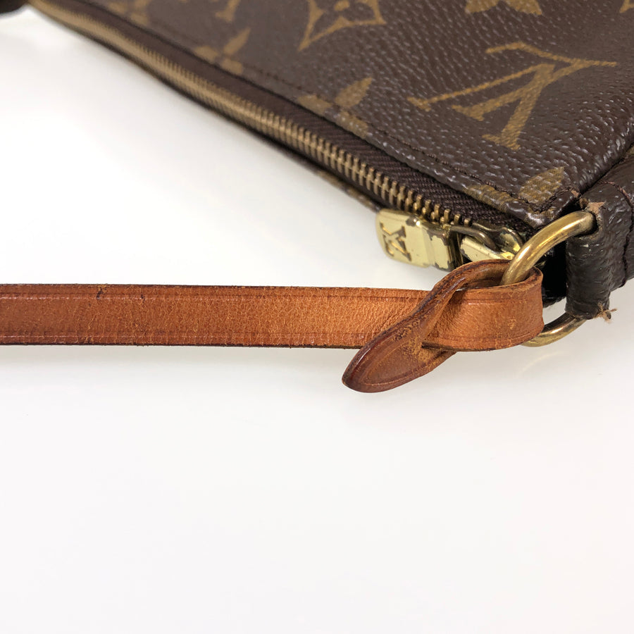 LOUIS VUITTON Monogram Pochette Accessoires M51980 Pouch