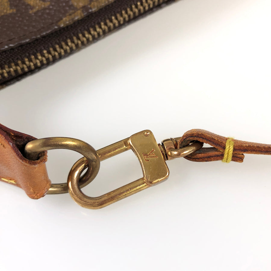 LOUIS VUITTON Monogram Pochette Accessoires M51980 Pouch
