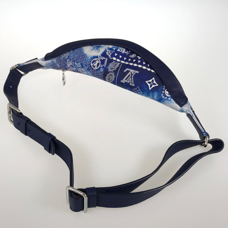 LOUIS VUITTON Monogram Bandana Discovery Bumbag M20587 Sling bag