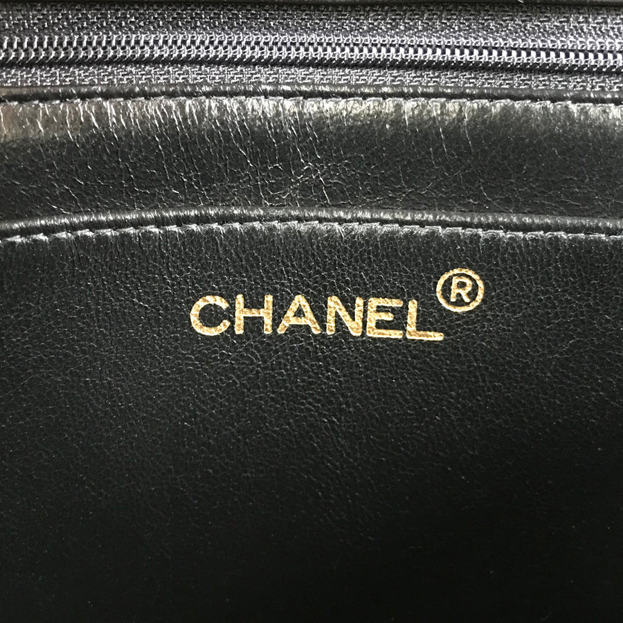 CHANEL Matelasse 25 Shoulder bag