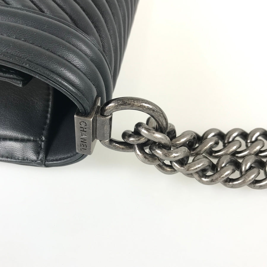 CHANEL Boy Chanel Chevron Shoulder bag
