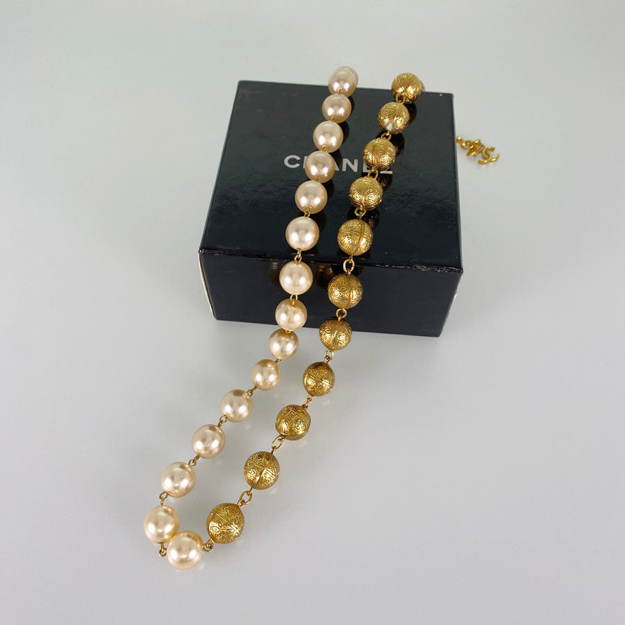 CHANEL Long necklace