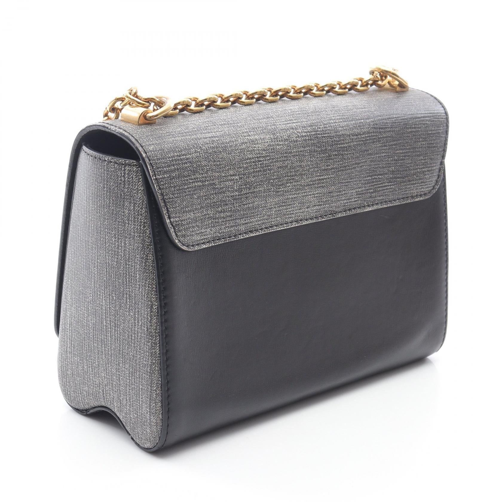 Louis Vuitton Twist MM Leather Shoulder Bag
