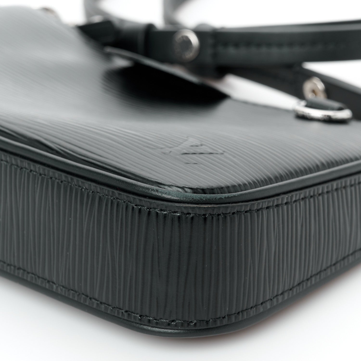 Epi Easy Pouch On Strap Black