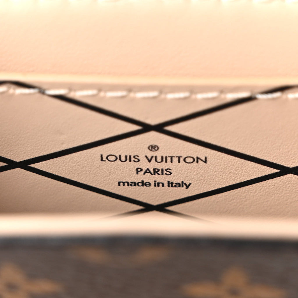 Monogram Pochette Trunk Verticale Black