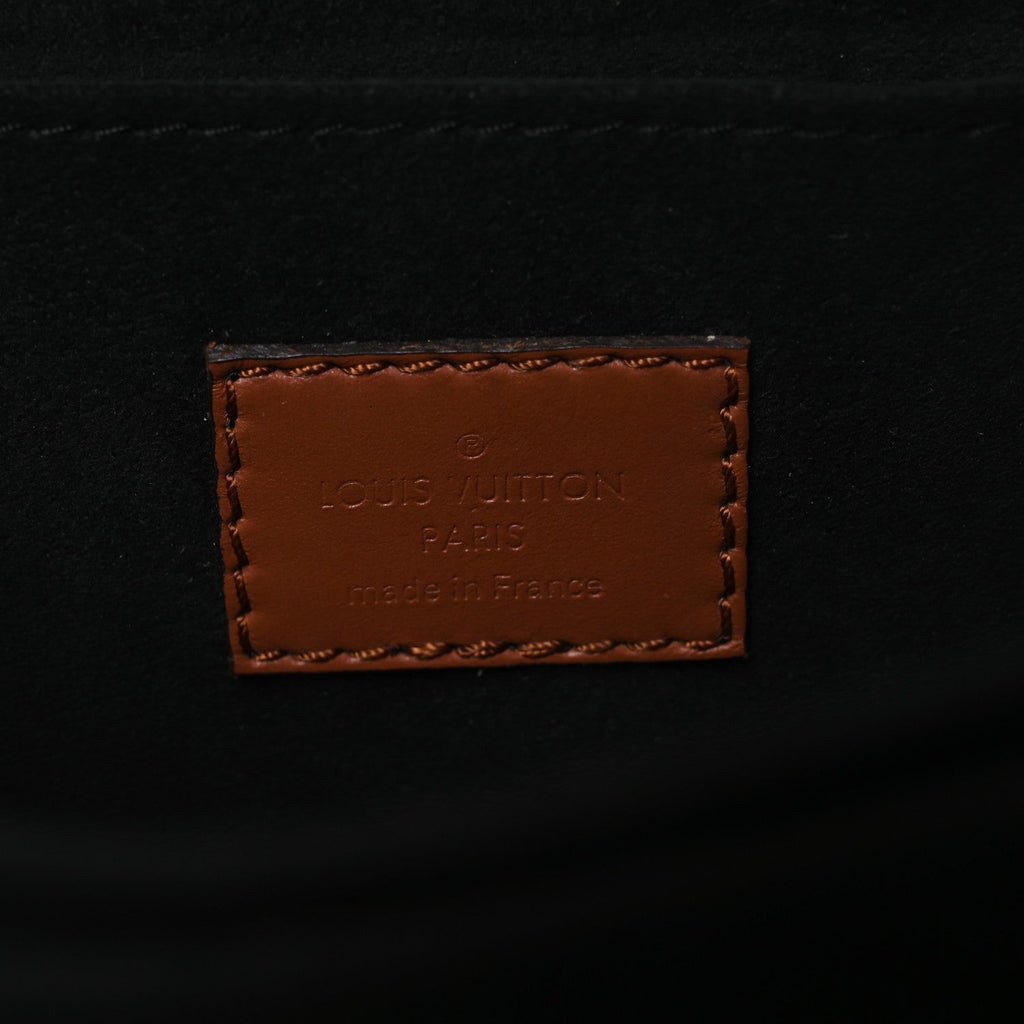 Reverse Monogram Dauphine MM
