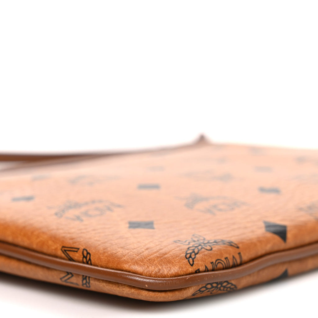 Visetos Medium Stark Wristlet Pouch Cognac