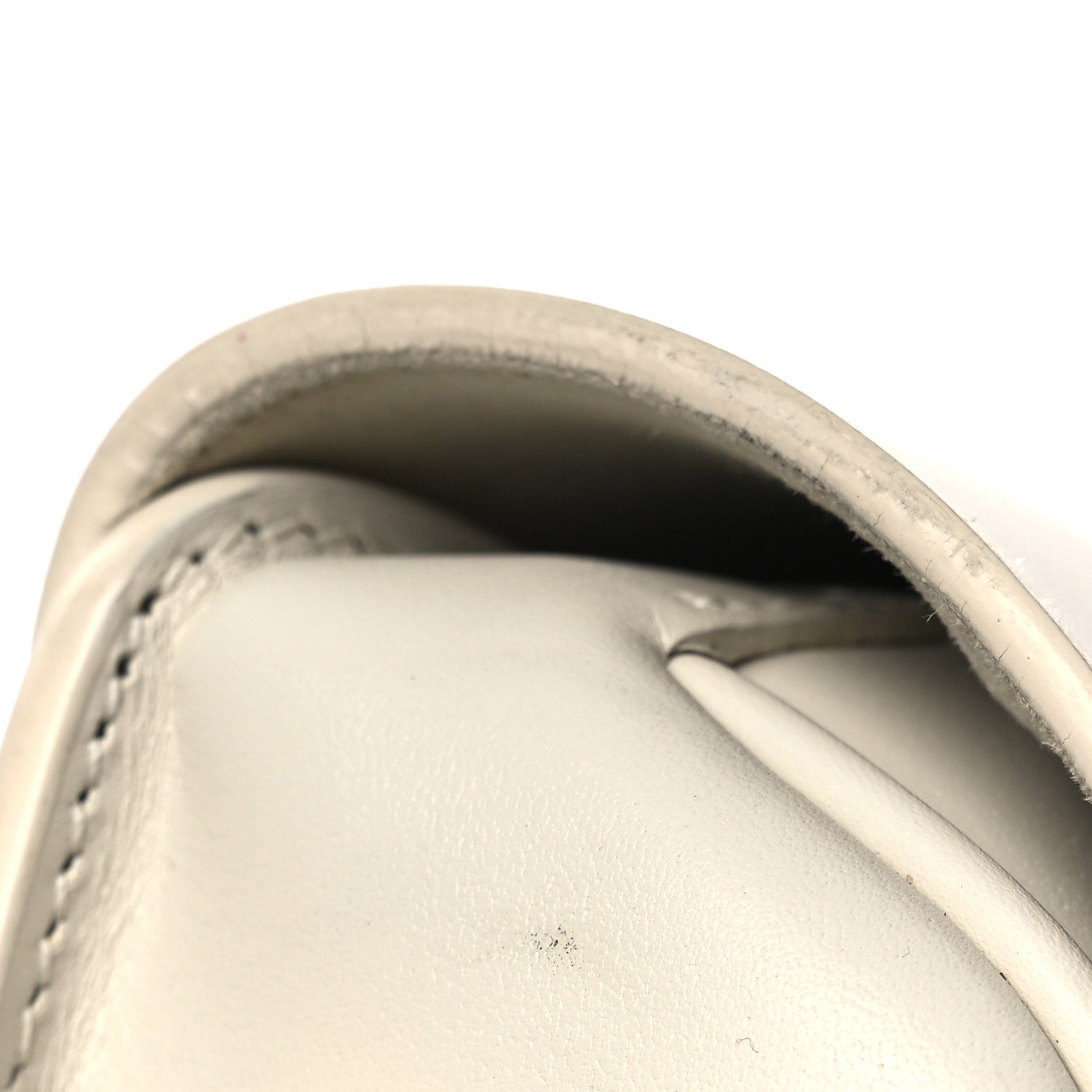 Box Calfskin Medium Bobby Flap Latte