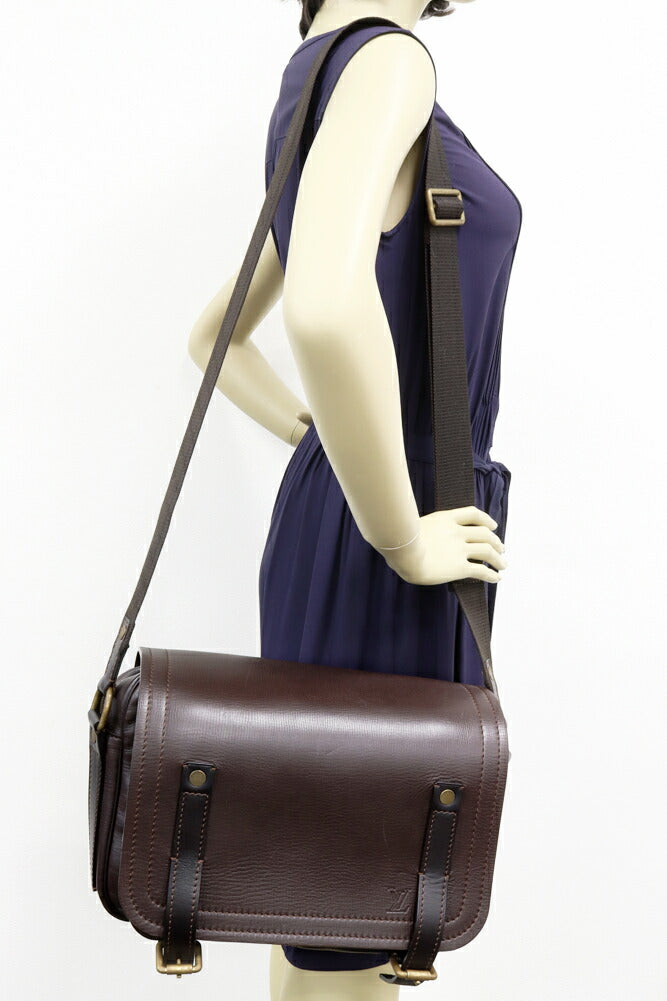 Louis Vuitton Utah Reporter Shoulder Bag