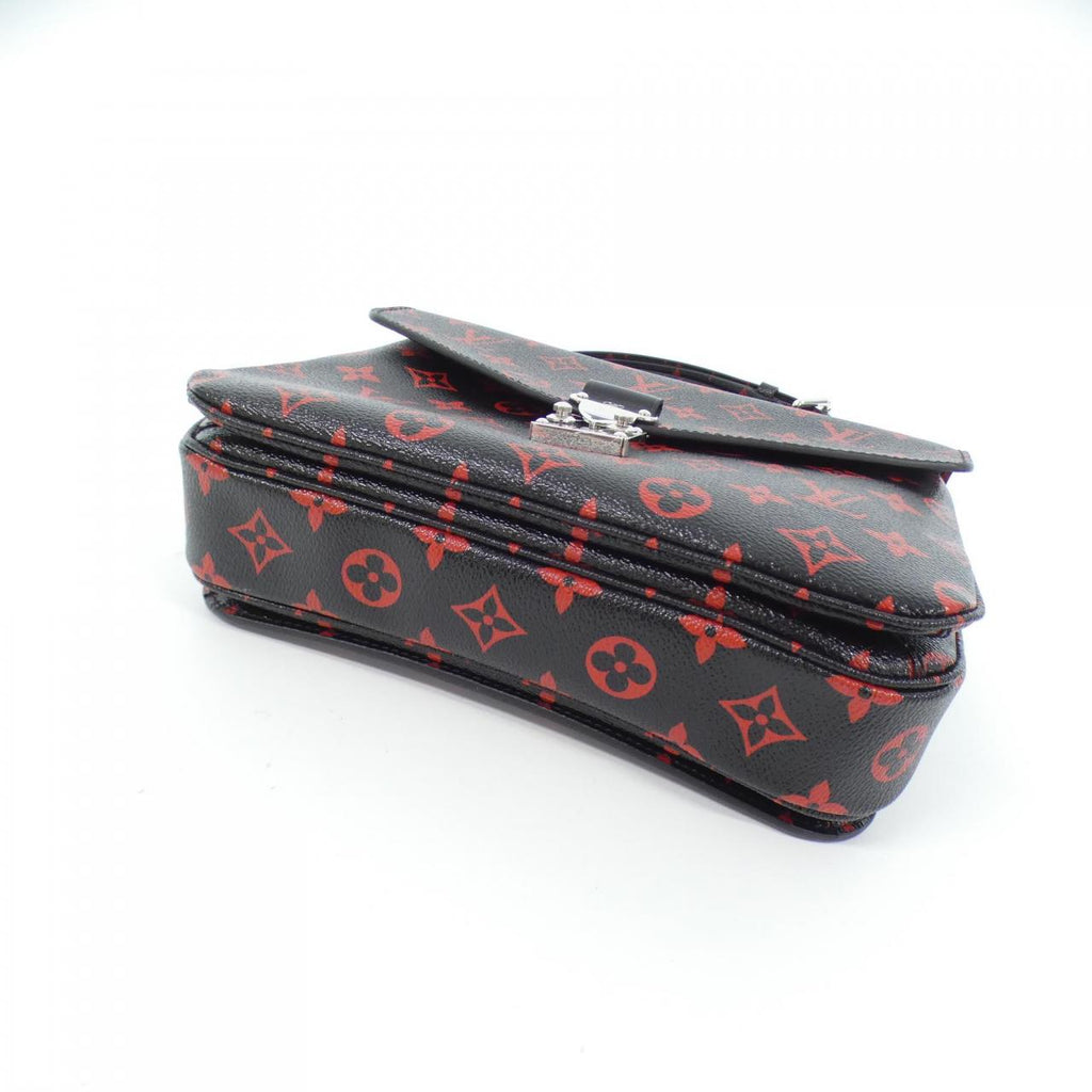 Louis Vuitton Pochette Metis Monogram Shoulder Bag