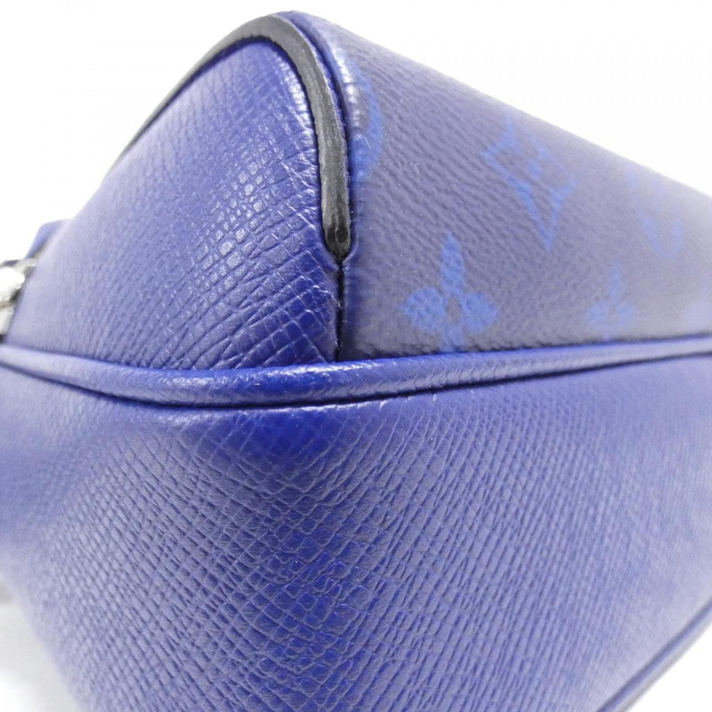 Louis Vuitton Taiga Rama Outdoor Messenger Shoulder Bag