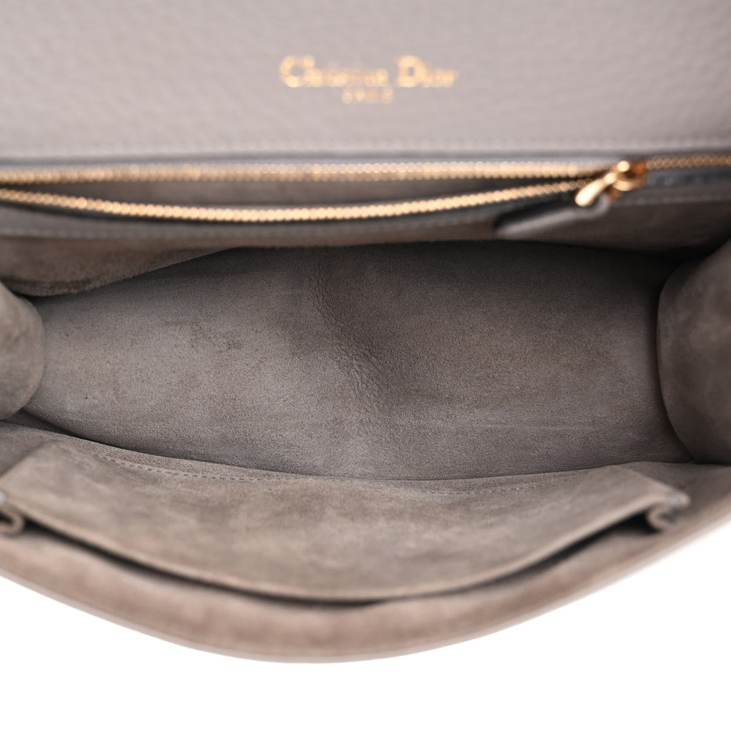 Grained Calfskin Medium Diorama Flap Bag Gris