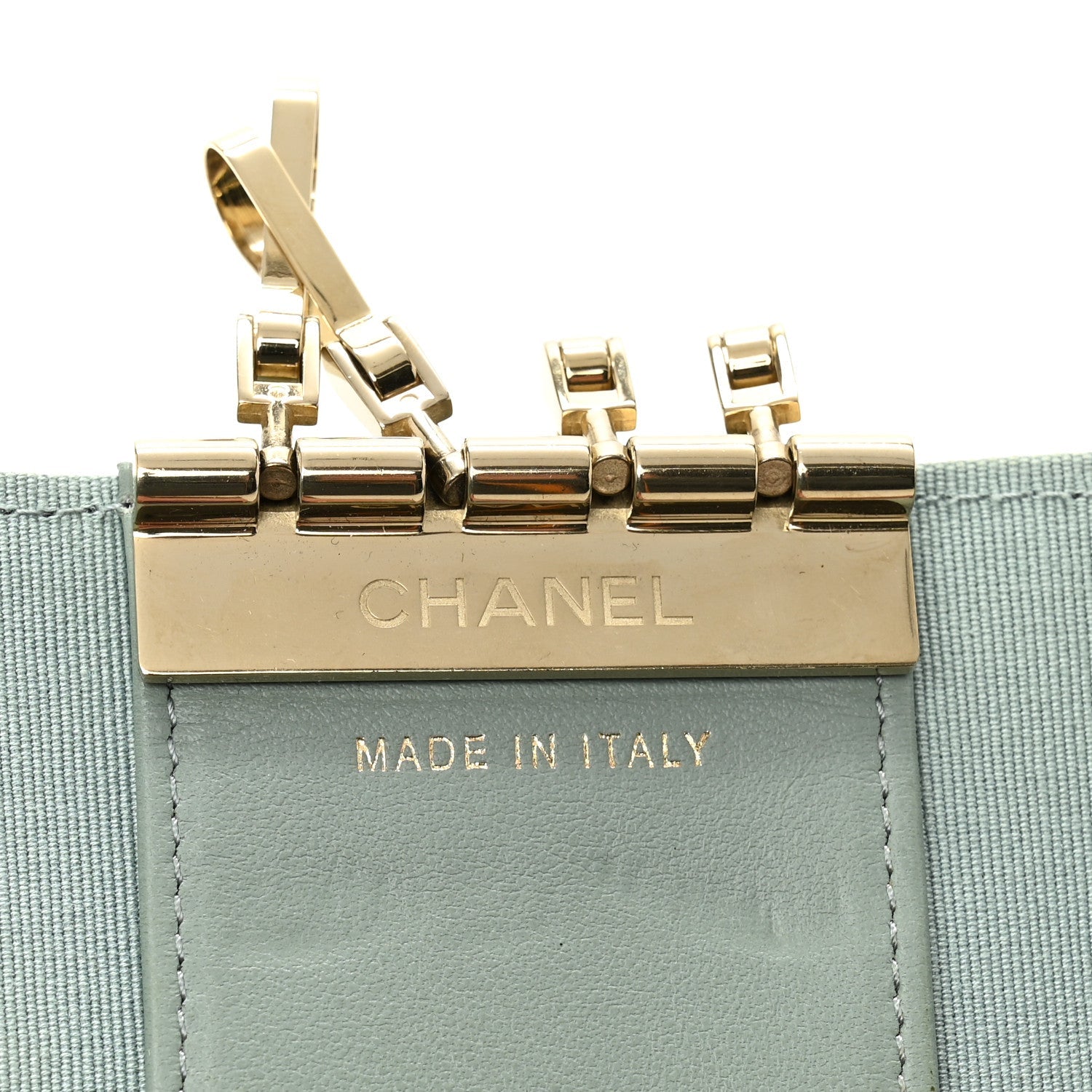Caviar Quilted Classic 4 Key Holder Wallet Grey