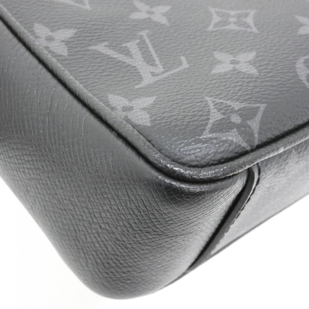 Louis Vuitton Taiga Lama Shoulder Bag