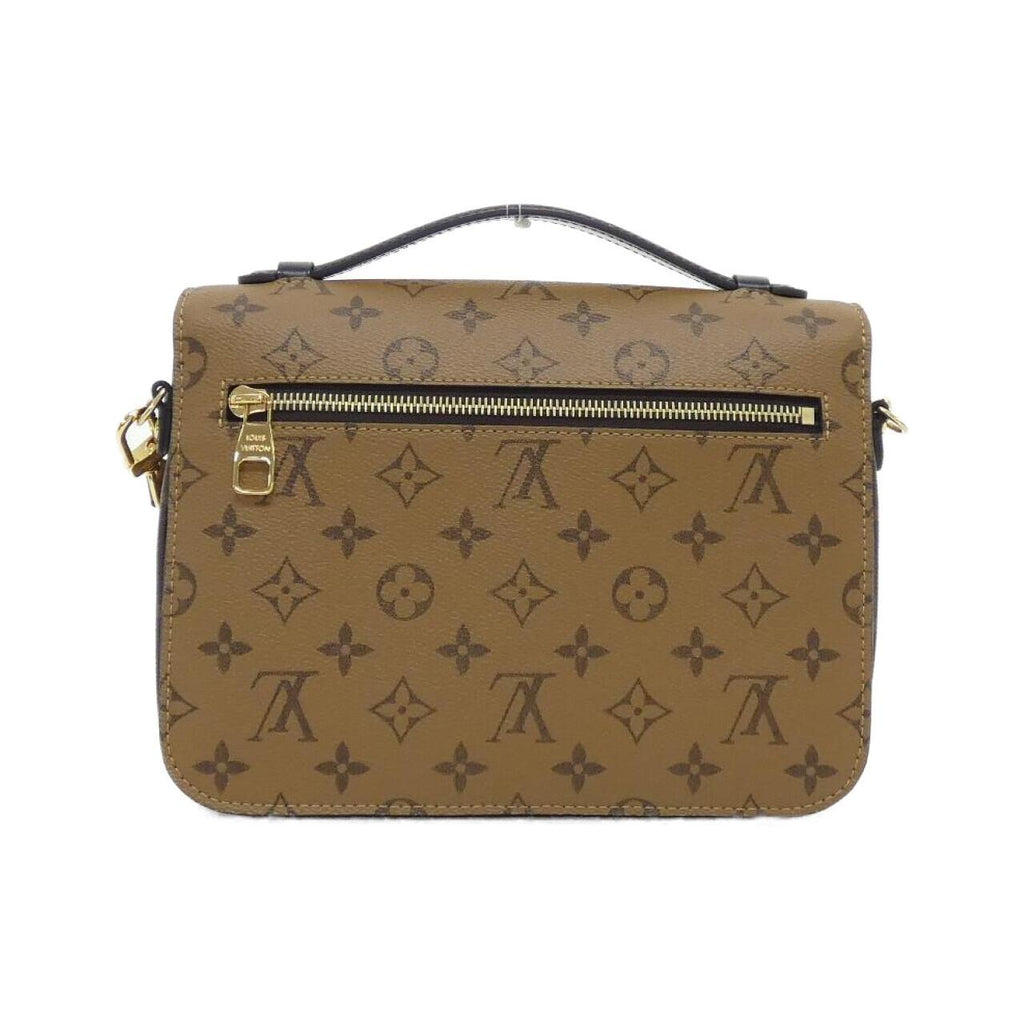 Louis Vuitton Pochette Metis Monogram Shoulder Bag