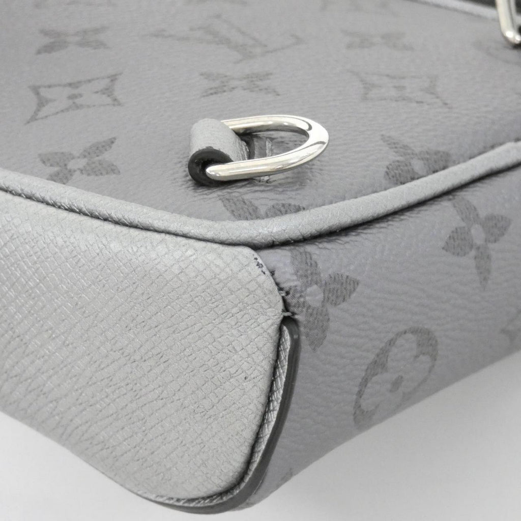 Louis Vuitton Taiga Lama Outdoor Shoulder Bag