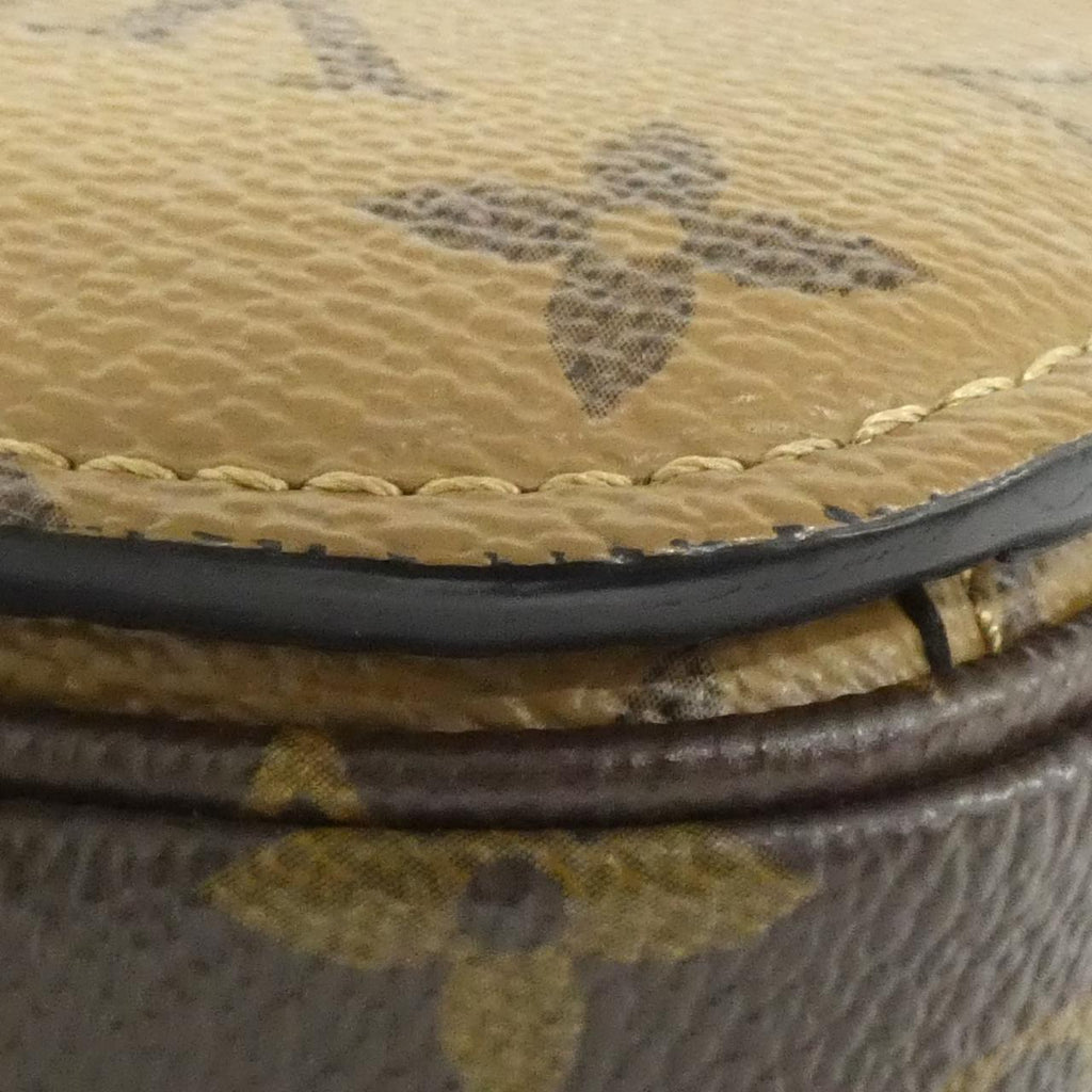 Louis Vuitton Pochette Metis Monogram Shoulder Bag