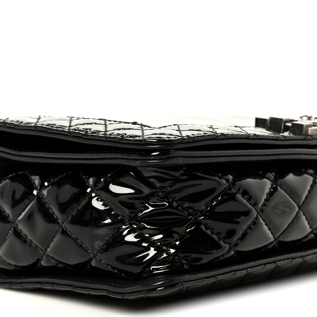 Patent New Medium Boy Reverso Flap Black