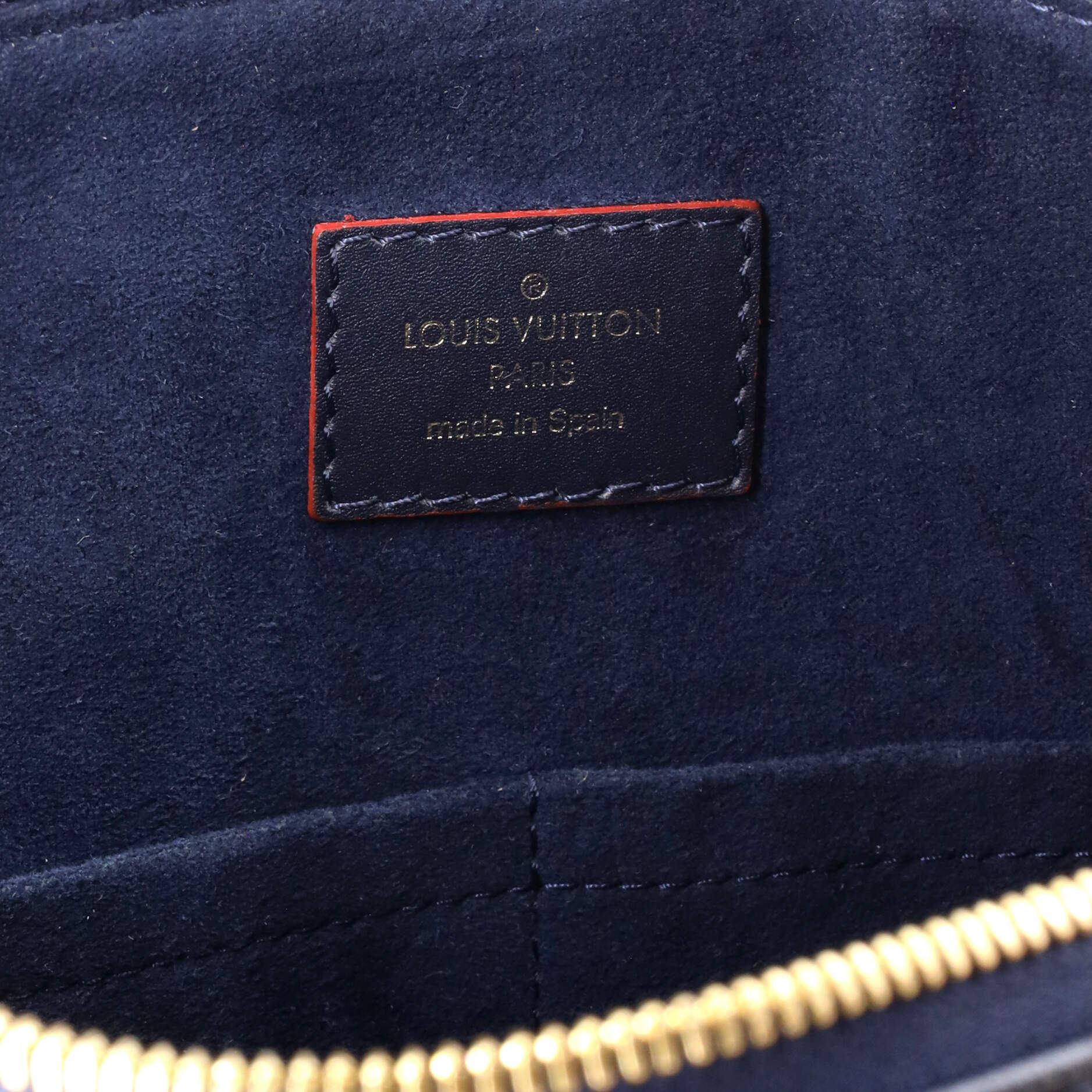 Louis Vuitton V Tote Monogram Empreinte Leather MM