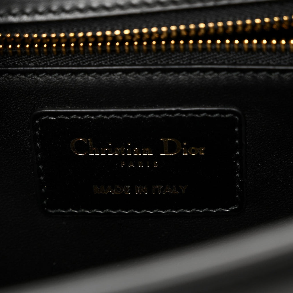 Box Calfskin 30 Montaigne Flap Bag Black