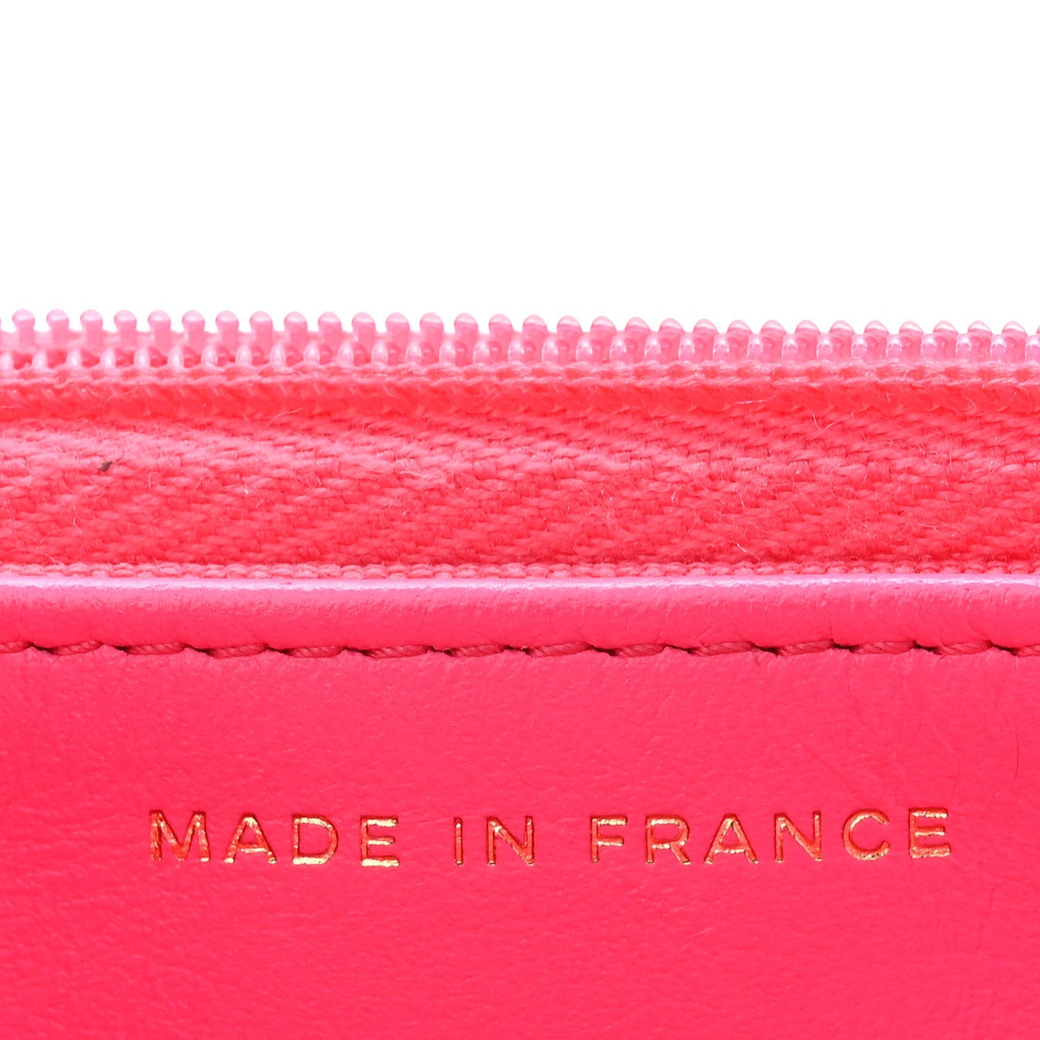 Caviar Quilted Wallet on Chain WOC Fuchsia