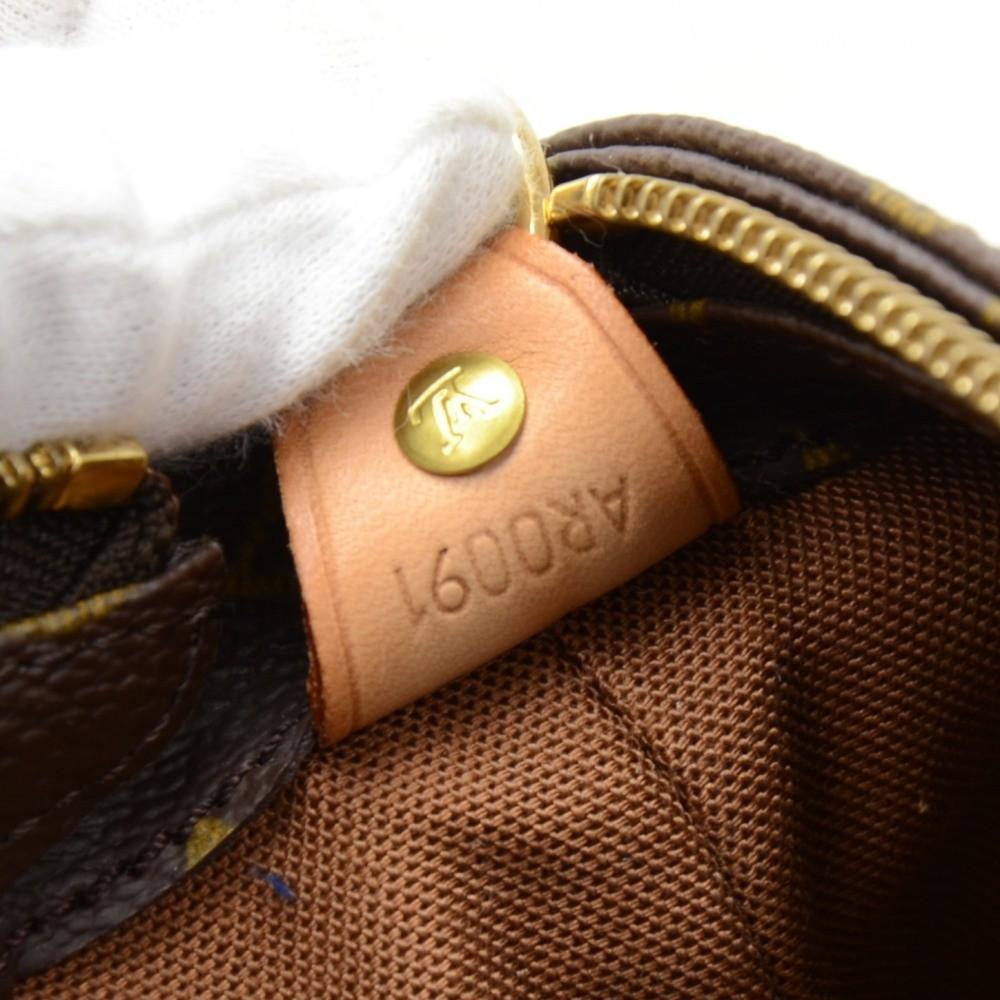 Louis Vuitto Cabas Mezzo Monogram Canvas Tote Bag
