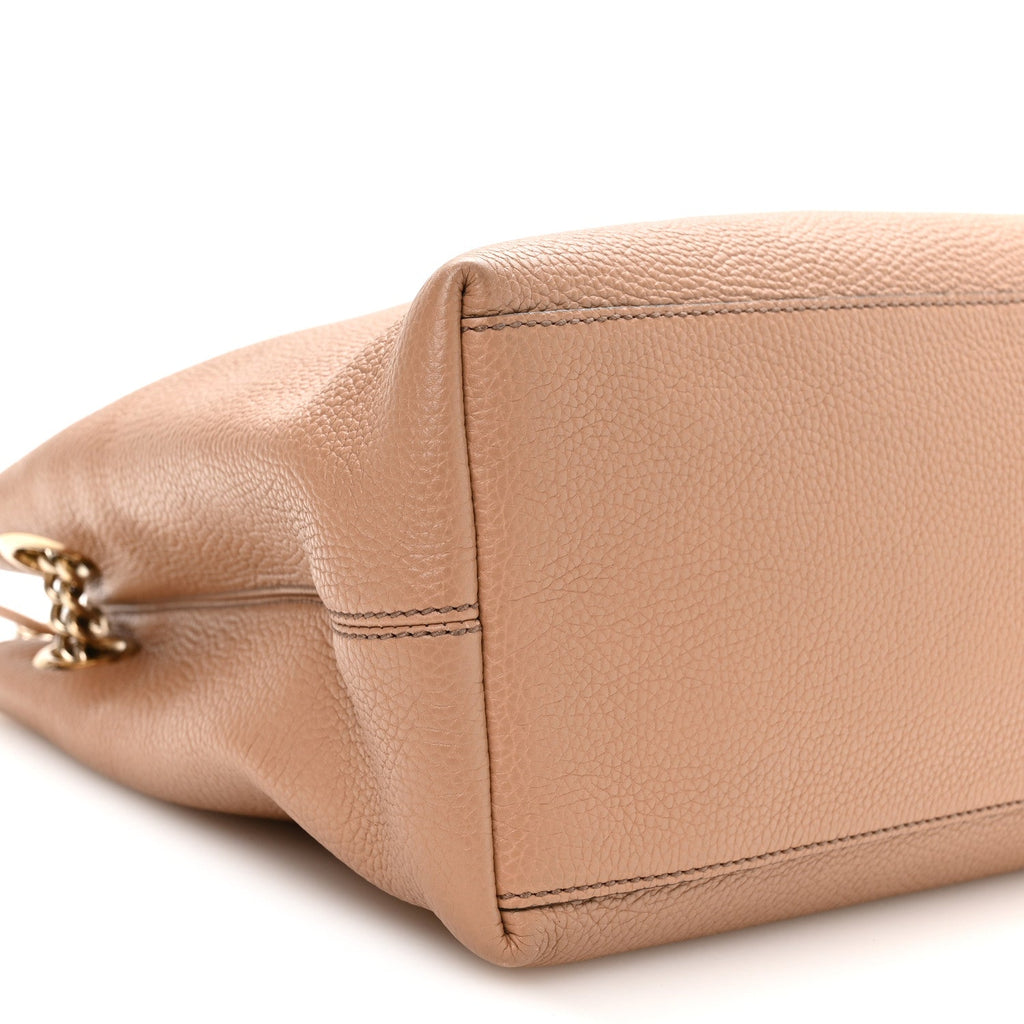 Pebbled Calfskin Medium Soho Chain Shoulder Bag Camelia